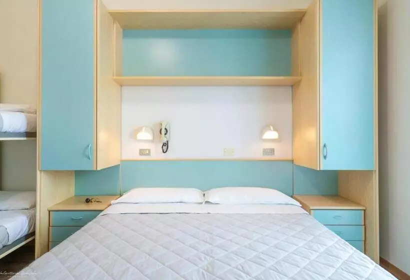 スタンダード4人部屋, Vmbabyhotel & Residence Parador