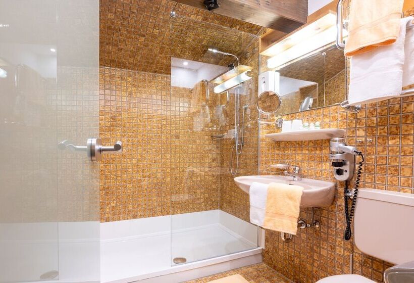 غرفة سوبيريور مزودة بشرفة, Alpenhotel Denninglehen