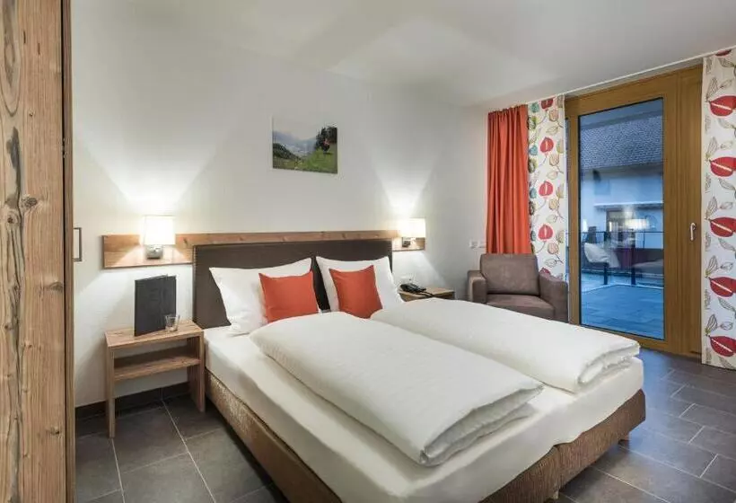 2-Bedroom Classic Apartment, Alpenparks Hotel & Apartment Central Zell Am See