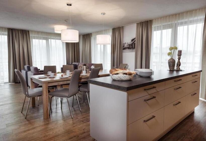 Апартаменты 4 Спальни, Alpenparks Hotel & Apartment Central Zell Am See