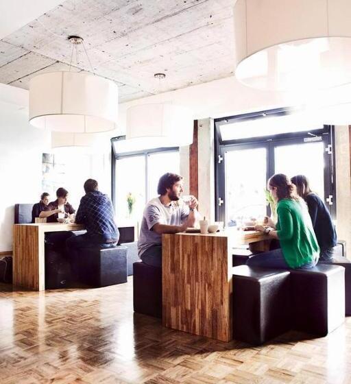 سرير فى غرفة مشتركه, Five Elements Hostel Frankfurt