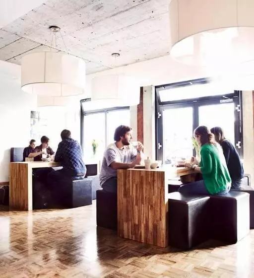ルームシェアのワンベッド, Five Elements Hostel Frankfurt
