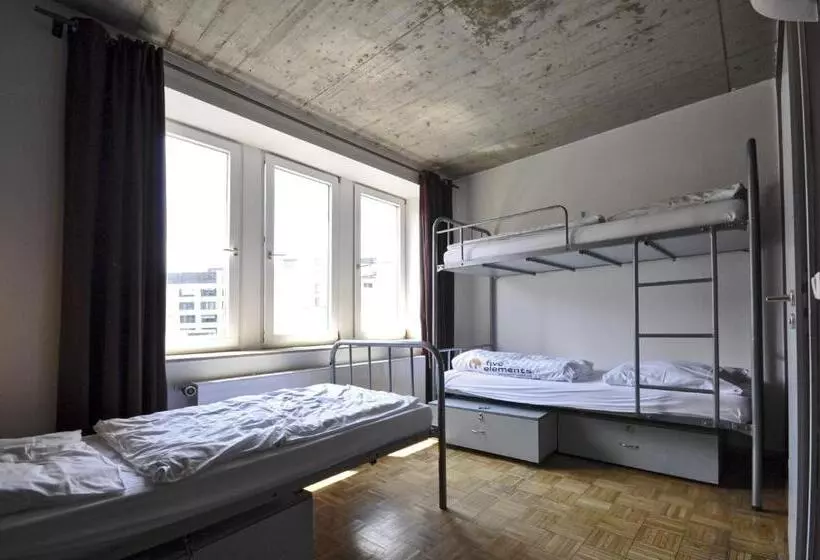 ベーシックトリプルルーム, Five Elements Hostel Frankfurt