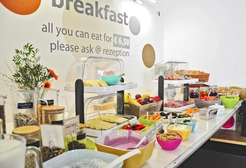 غرفة أساسية ثلاثية, Five Elements Hostel Frankfurt