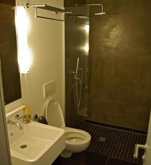 اتاق کلاسیک چهارنفره, Five Elements Hostel Frankfurt