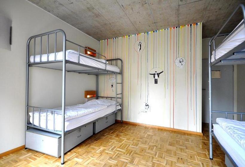 غرفة كلاسيكية رباعية, Five Elements Hostel Frankfurt