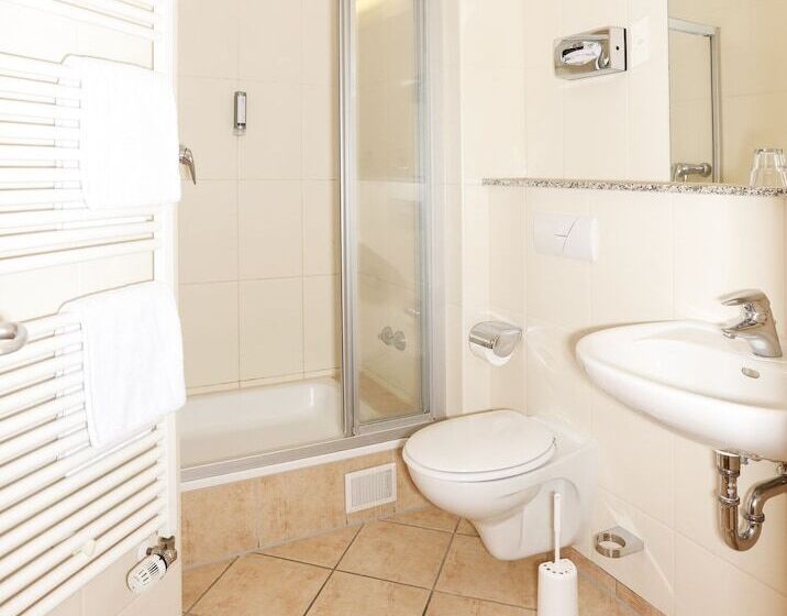 컴포트 룸, Am Rhein