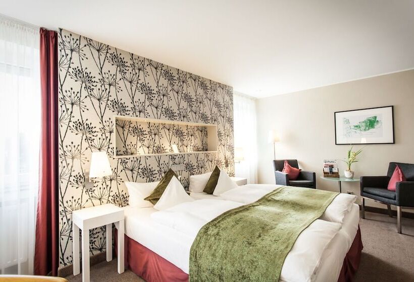 اتاق پرمیوم, Deutscher Hof