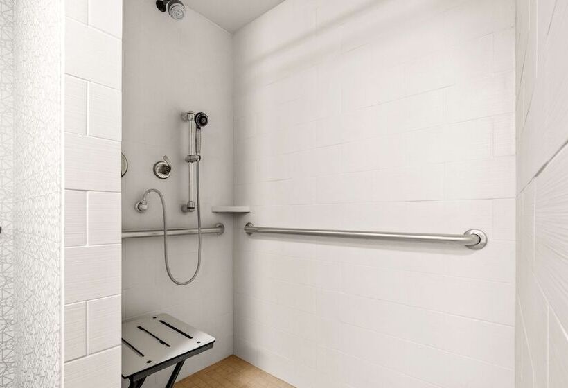 Quarto Estandar para Deficientes Físicos, Hampton Inn & Suites Fairbanks