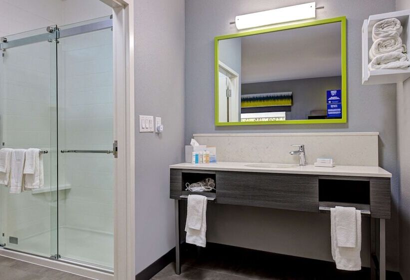 标准工作室, Hampton Inn & Suites Nacogdoches