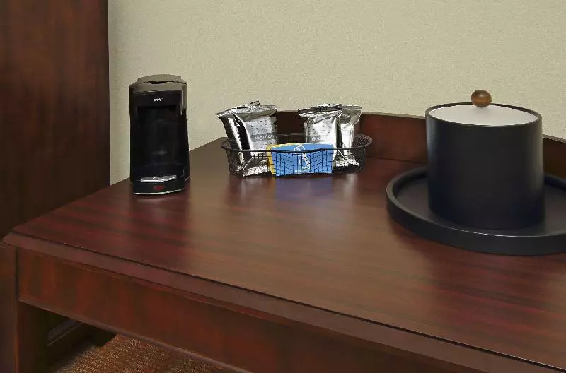 キングサイズベッドのスタンダードルーム, Hampton Inn & Suites Conroe  I45 North
