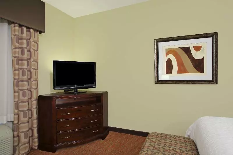 キングサイズベッドのスタンダードルーム, Hampton Inn & Suites Conroe  I45 North