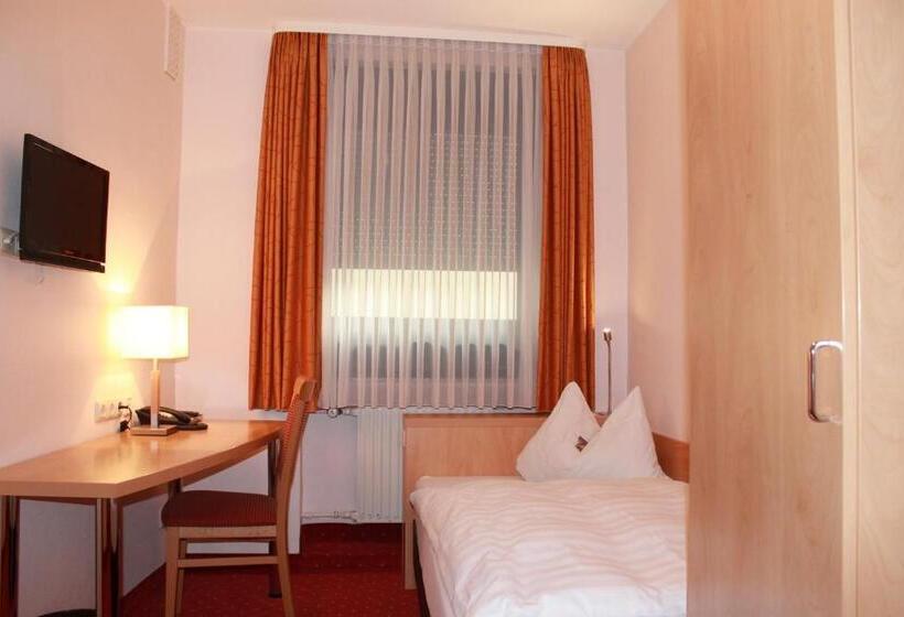 اتاق استاندارد یک نفره, Hübler