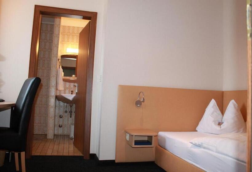 اتاق استاندارد یک نفره, Hübler