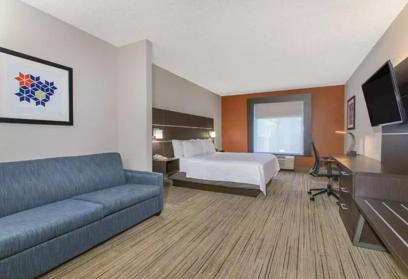 キングサイズベッドのスイートルーム, Holiday Inn Express Silver Springs Ocala, An Ihg