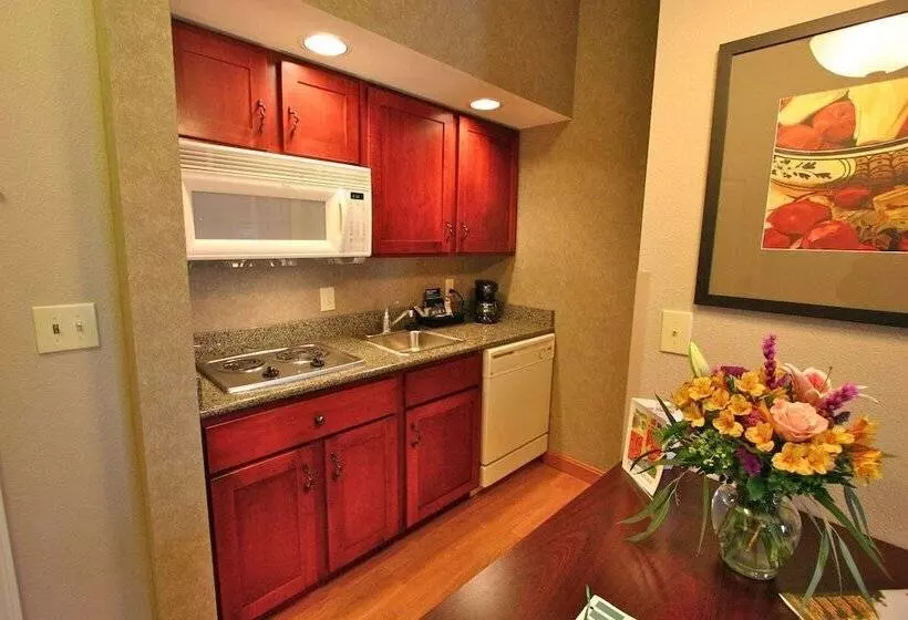 スタンダードスタジオ, Homewood Suites By Hilton Bloomington