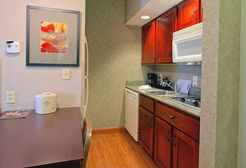 スタンダードスタジオ, Homewood Suites By Hilton Bloomington