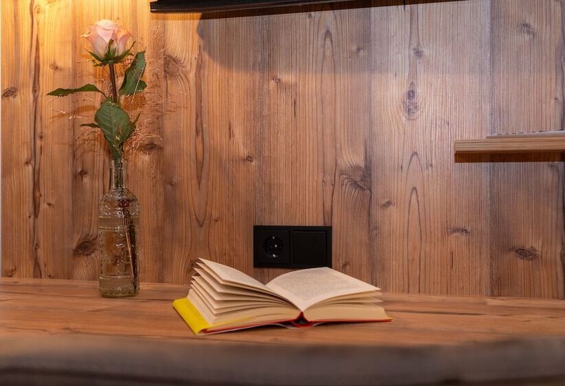 غرفة قياسية فردية, Krone Tirol