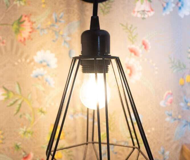 غرفة قياسية فردية, Krone Tirol