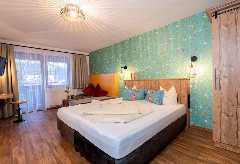 غرفة عائلية, Krone Tirol