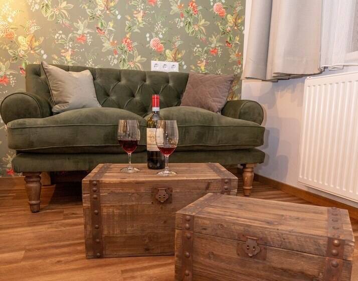 غرفة عائلية, Krone Tirol