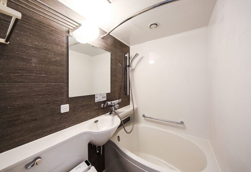 Номер Стандарт, Osaka Garden Palace