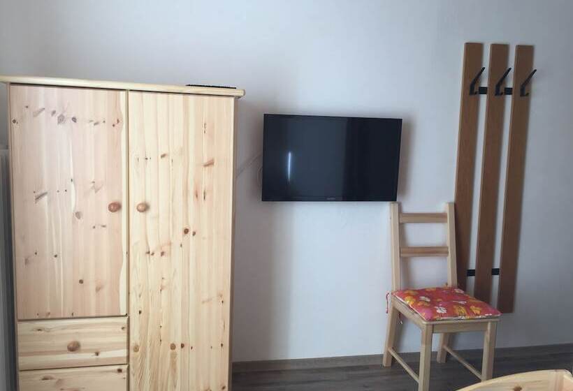 单人经济间, Pension & Apartments Waldkrieber