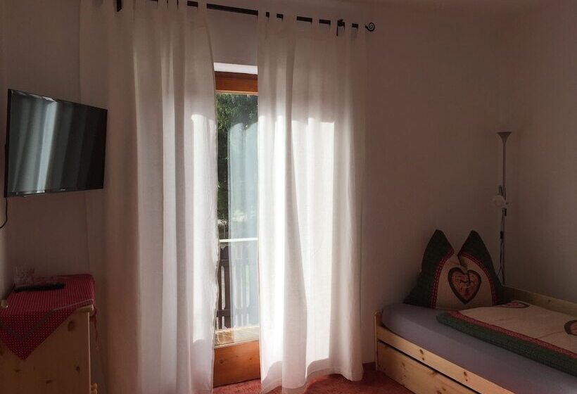 经济房, Pension & Apartments Waldkrieber