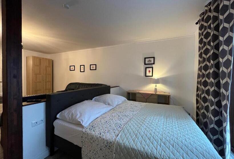 标准工作室, Pension & Apartments Waldkrieber