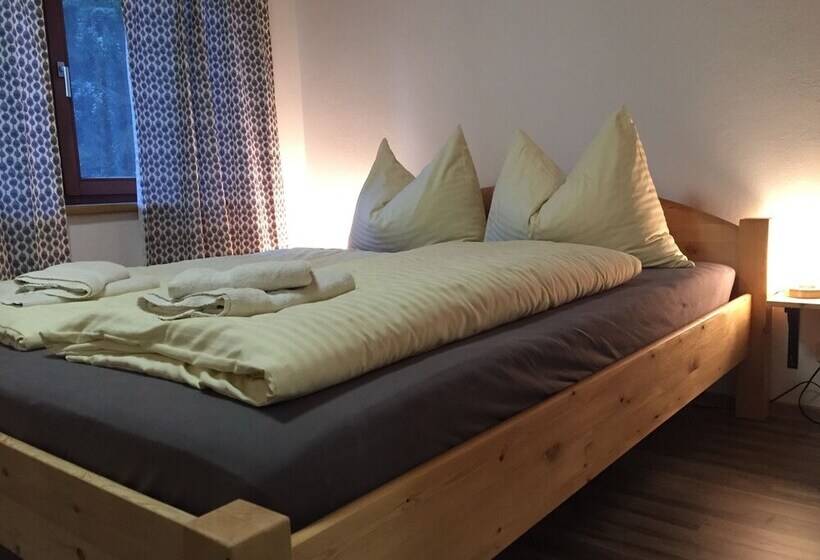 经济房, Pension & Apartments Waldkrieber