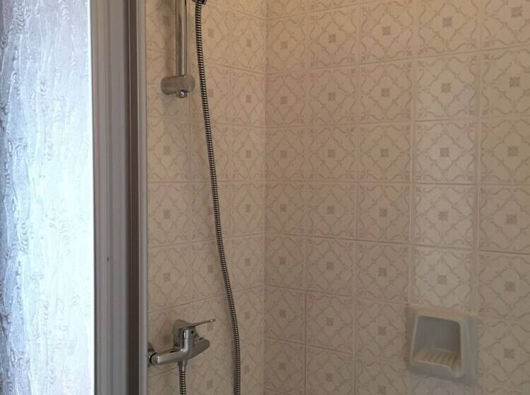 经济房, Pension & Apartments Waldkrieber