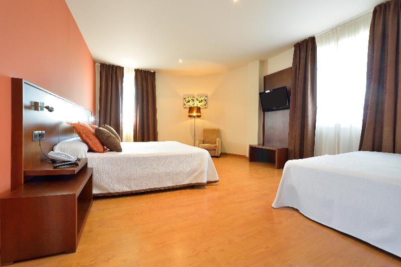 スタンダードトリプルルーム, Spa Norat Torre Do Deza 4 Superior