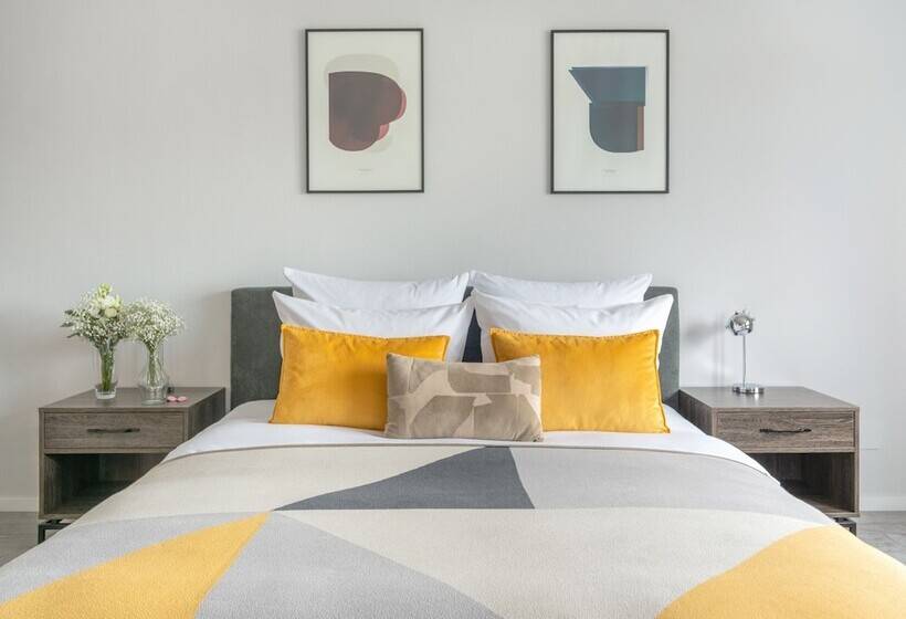 استودیوی لوکس, Numa I Oben Apartments