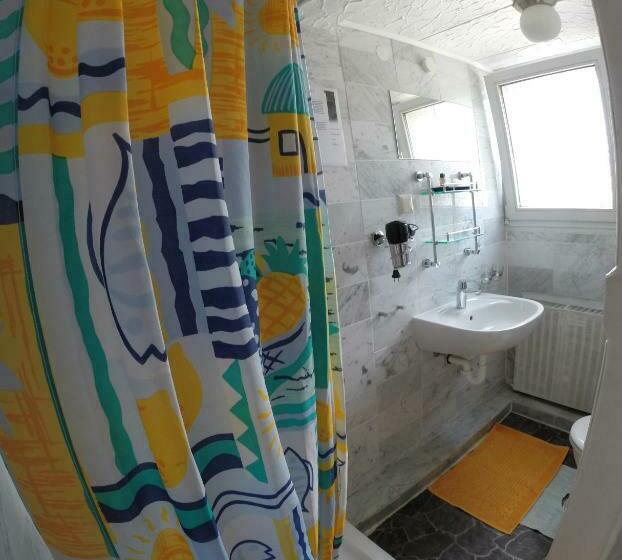 غرفة ديلوكس, Stayincologne