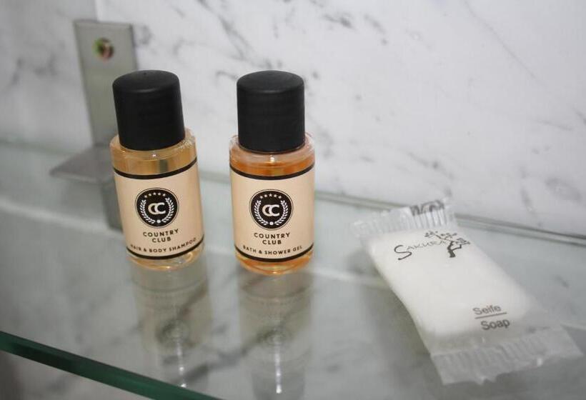 جناح كلاسيكي, Stayincologne