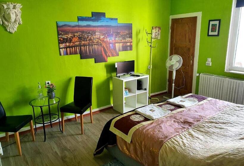 غرفة قياسية حمام مشترك, Stayincologne