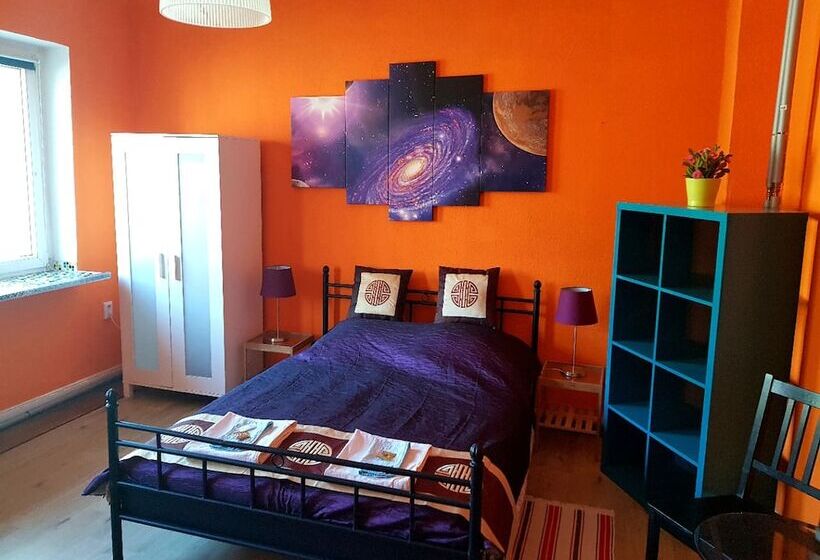 غرفة إقتصادية, Stayincologne