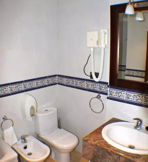 اتاق استاندارد سه نفره, Spa Vegasierra