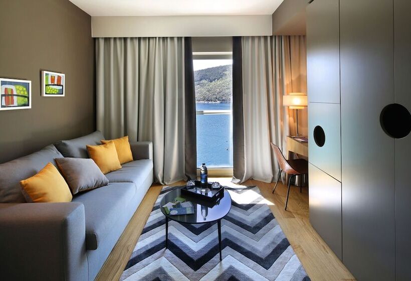 Люкс Вид на Море, Boutique Hotel Adoral