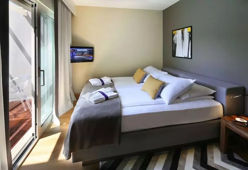 オーシャンビュースイート, Boutique Hotel Adoral