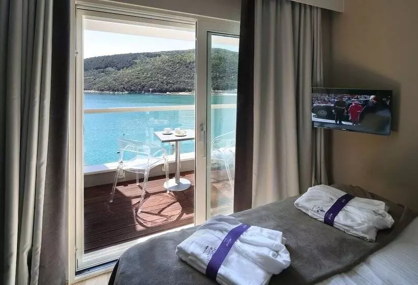 オーシャンビュースイート, Boutique Hotel Adoral
