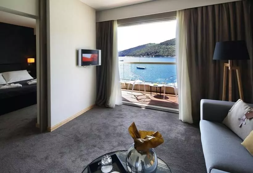オーシャンビュースイート, Boutique Hotel Adoral