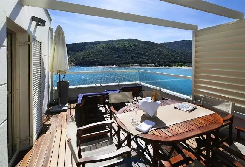 オーシャンビュースーペリアースイート, Boutique Hotel Adoral