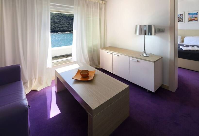 Люкс Superior Вид на Море, Boutique Hotel Adoral