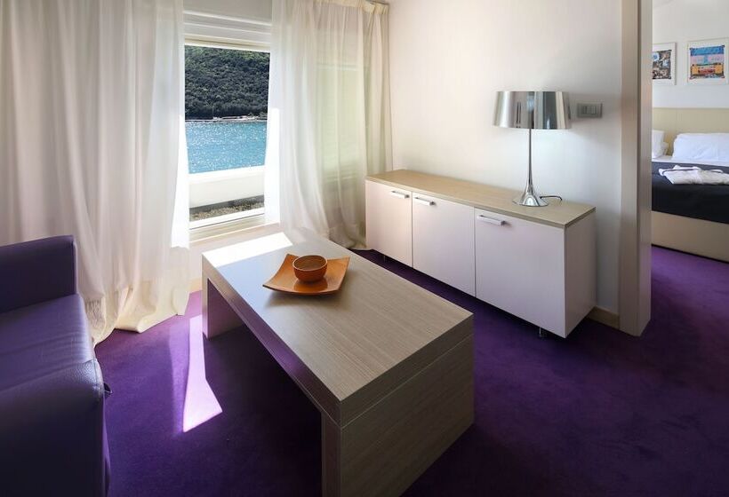 Люкс Superior Вид на Море, Boutique Hotel Adoral