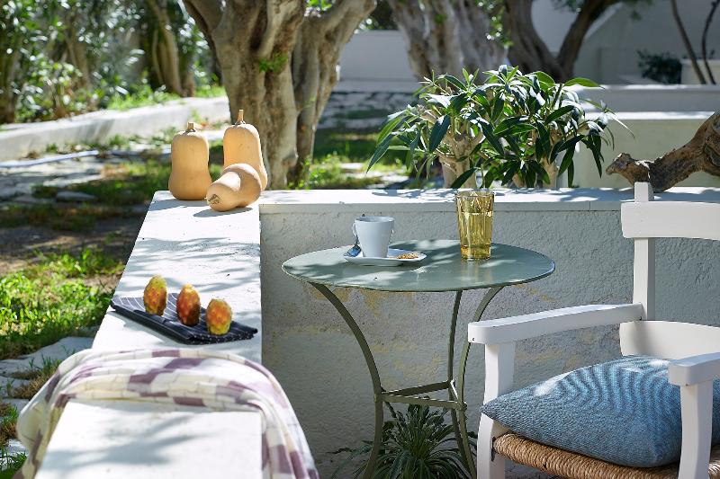 اتاق لوکس با چشم‌انداز باغ, Coriva Beach Hotel & Bungalows