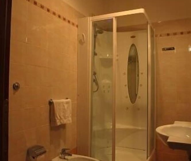 スタンダードトリプルルーム, A Rosmini Suites