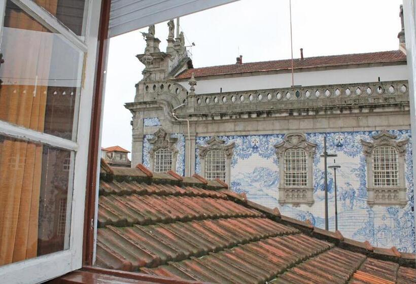 اتاق استاندارد با سرویس بهداشتی مشترک, Franca