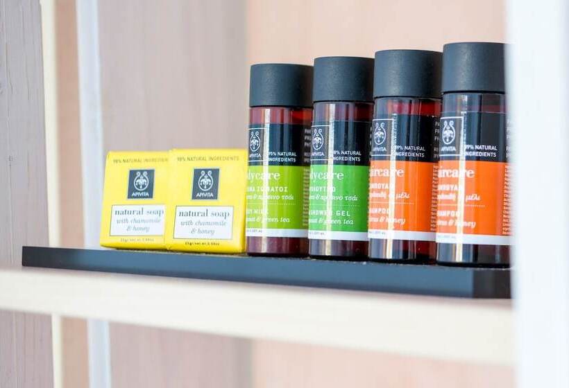 Номер Стандарт Вид на Горы, 28