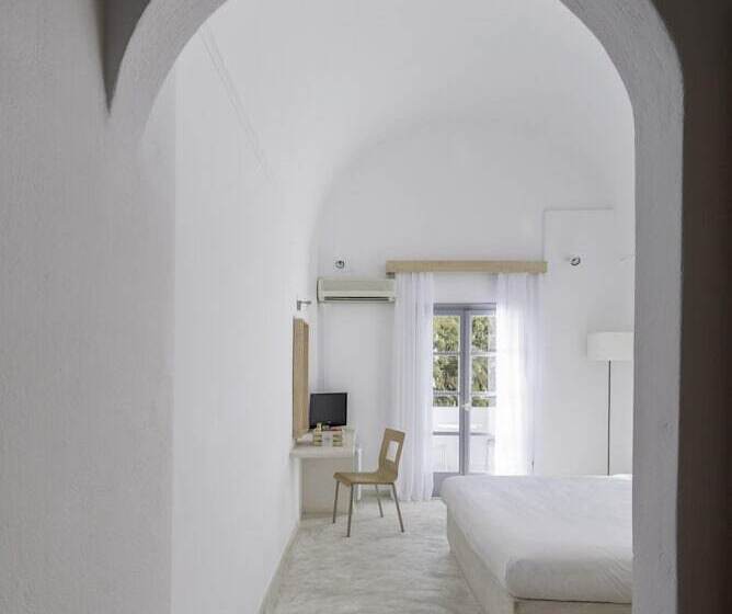 Номер Стандарт Вид на Горы, 28